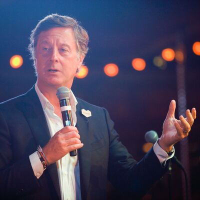 None_Sebastien Bazin - Accor Hotels, CEO - OuiShare Fest 2016_27280018582.jpg