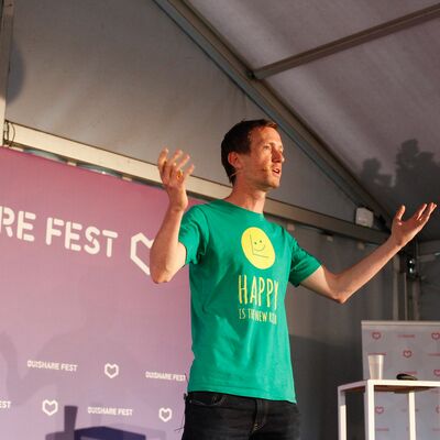 None_Laurence McCahill - The Happy Startup School, Co-founder - OuiShare Fest 2016_27377777725.jpg